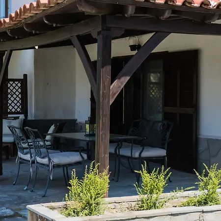 بيت للعطل White Blossom #fourka